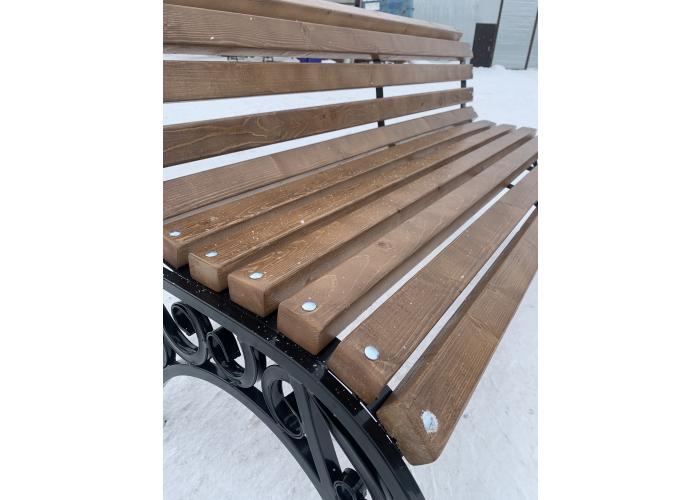 Металлическая скамейка 