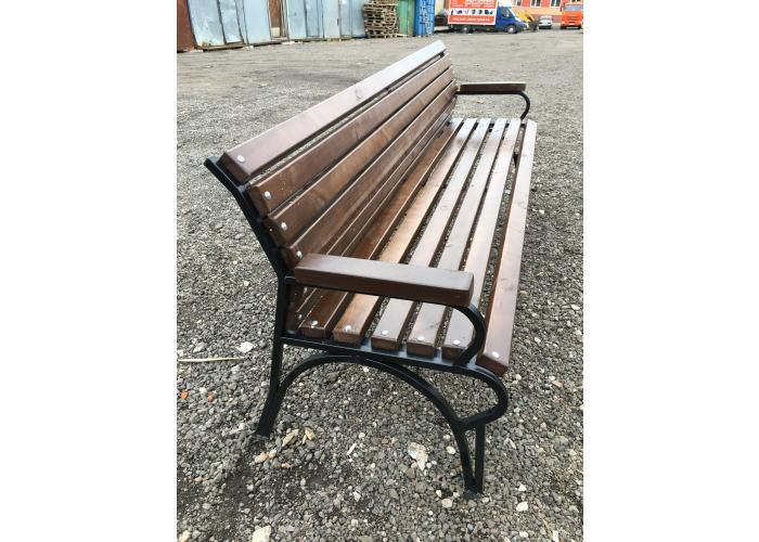 Металлическая скамейка 