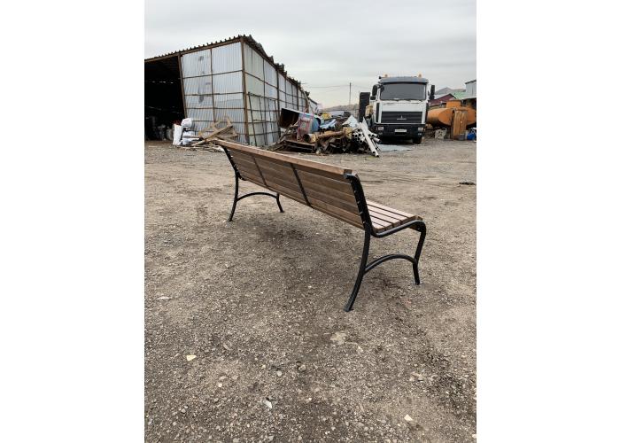 Металлическая скамейка 