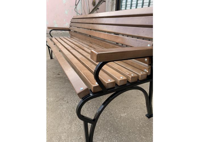 Металлическая скамейка 