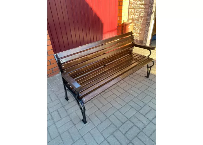 Металлическая скамейка 