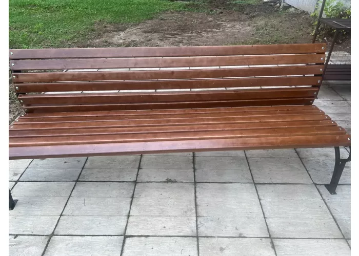 Металлическая скамейка 